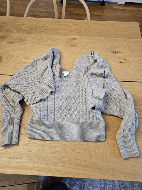 H&M Sweaters - H&M Light Gray Ruffle Cable Knit Sweater